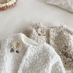 [73-110cm] フラワー&ウサギ 刺繡 アウター - Image 8