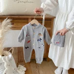 [66-90cm] 帽子付き 犬刺しゅう オールインワン - Image 2