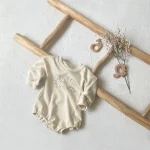 [66-90cm] 恐竜プリント ロンパース