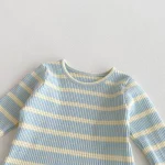 [66-100cm] カモデザイン サロペット & ボーダー シャツ 2点セット - Image 2