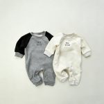 [66-90cm] 英字 フリース オールインワン - Image 5