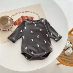 [66-90cm] 月柄 ロンパース - Image 4