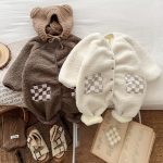 [66-90cm] もこもこ チェック ポケット ロンパース - Image 4