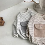 [66-90cm]ポケット付き ボーダー ロンパース - Image 2