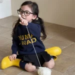 [90-150cm] 熊柄 セーター