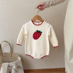 [66-90cm]いちご柄 ガーリー ベビー ニット ロンパース - Image 2