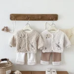 [73-110cm] フラワー&ウサギ 刺繡 アウター - Image 18