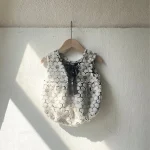 [66-90cm] 花模様 ロンパース