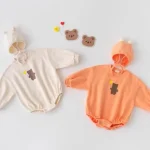 [66-100cm] ボンネット付き 熊柄 ロンパース - Image 3