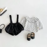 [66-100cm]2点セット フリル襟 ドット シャツ & サロペット - Image 3