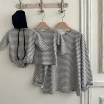 [66-90cm] 韓国風 ボーダー ロンパース - Image 2