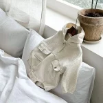 [66-90cm] フーディ ポケット付き ロンパース